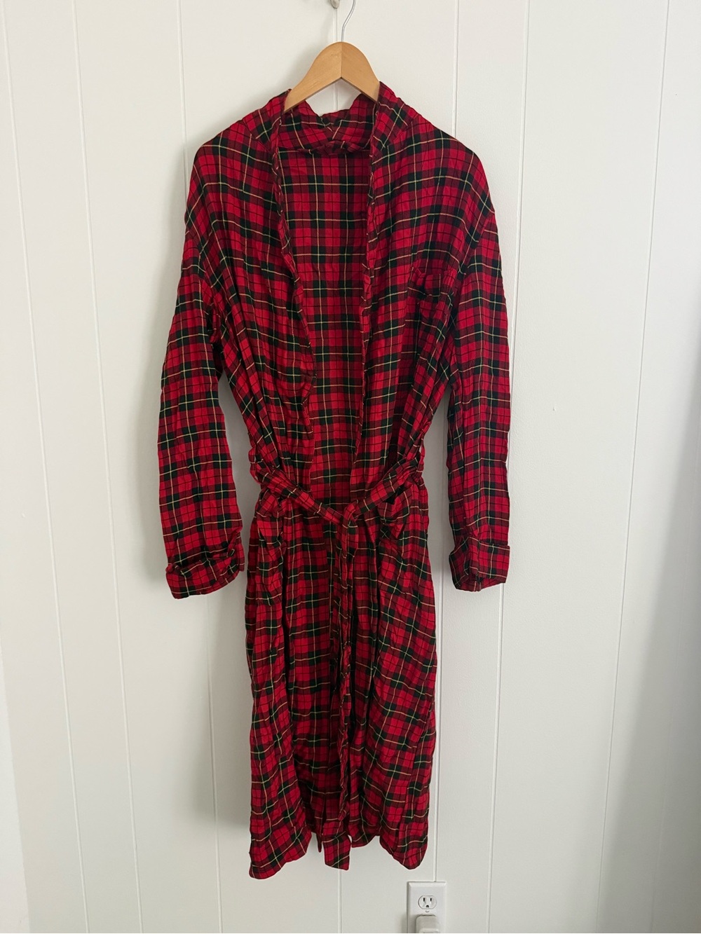 Men’s red plaid robe